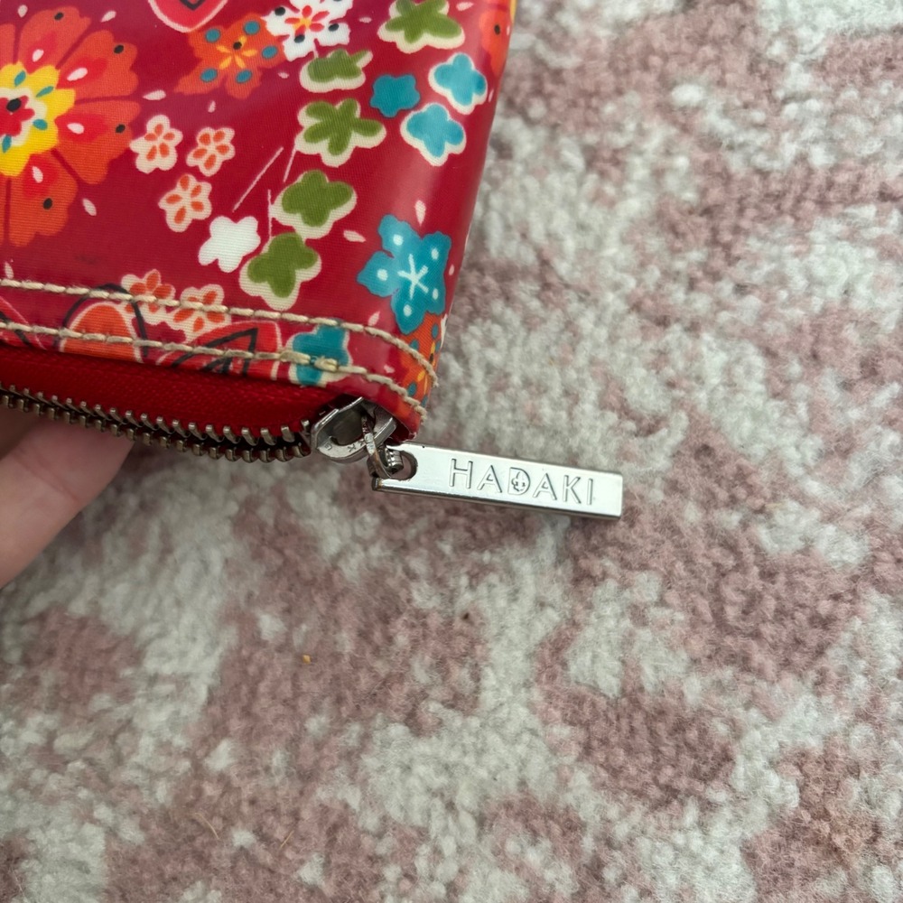 Hadaki Red Floral Coated Canvas Zip Around Long Wallet Organizer Teal Interior - Picture 3 of 4